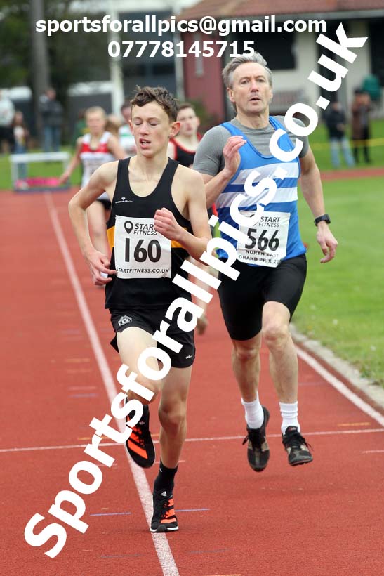 800 metres, NECAA Open Meeting, Morpeth, Sunday, September 27th. David T. Hewitson/Sports for All Pics